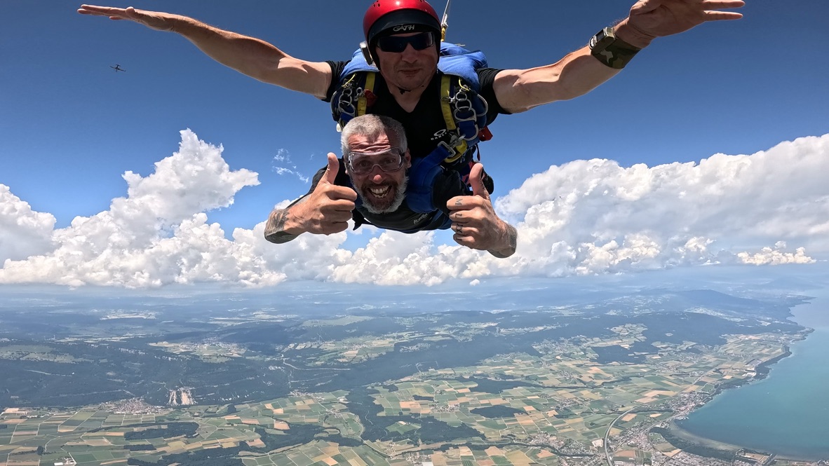 Atterrissage saut tandem Suisse romande