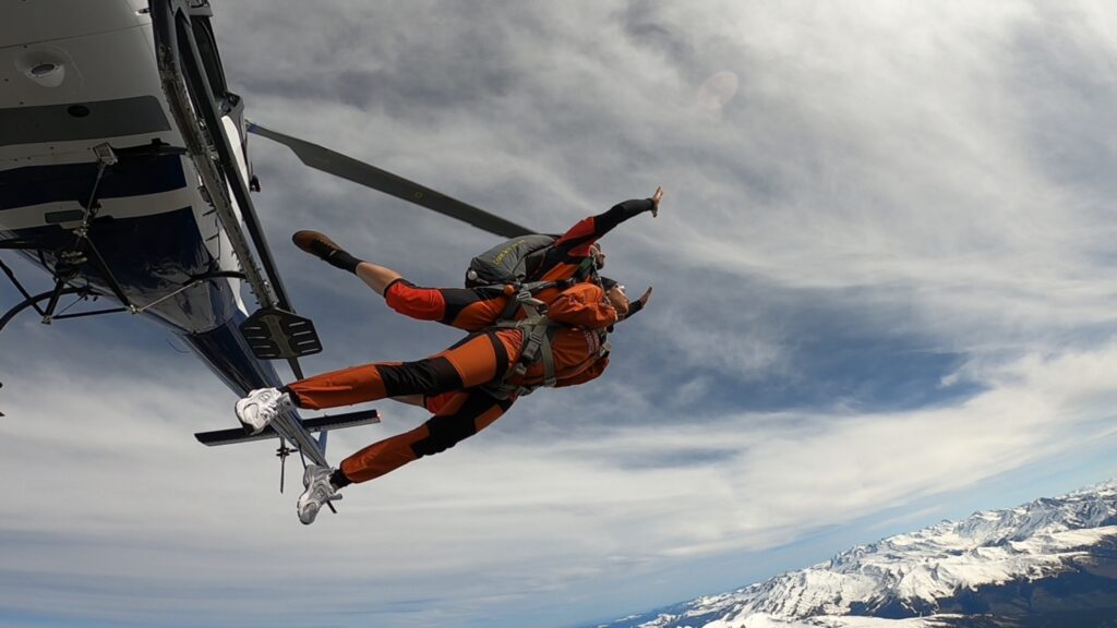 Saut en tandem depuis un hélicoptère