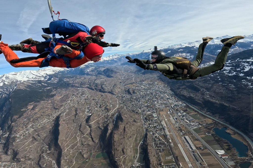 Saut en parachute tandem à Sion