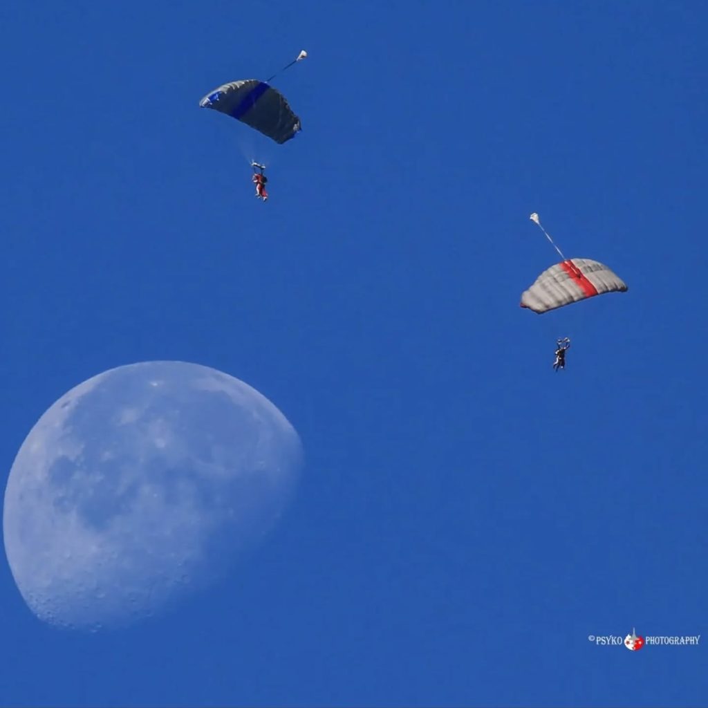 Instagram post from romandieparachutisme. This post is in position 1.