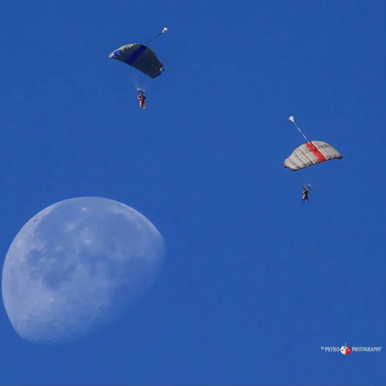 Instagram post from romandieparachutisme. This post is in position 1.