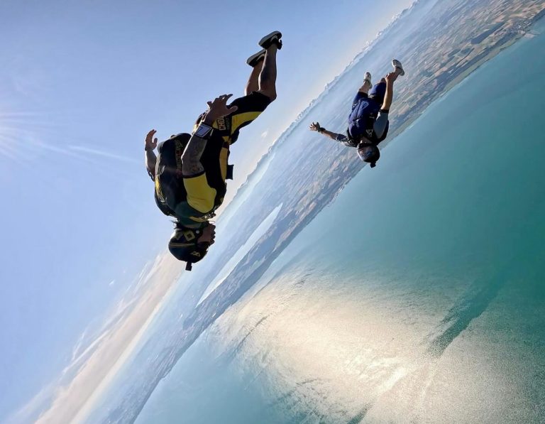 Instagram post from romandieparachutisme. This post is in position 15.