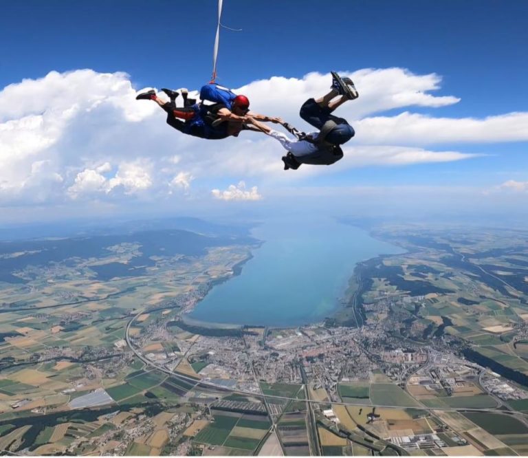 Instagram post from romandieparachutisme. This post is in position 17.