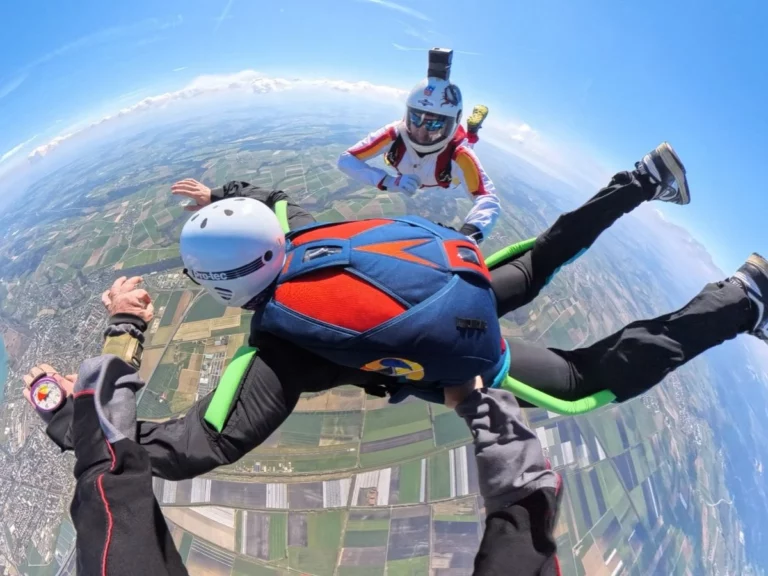 Instagram post from romandieparachutisme. This post is in position 6.