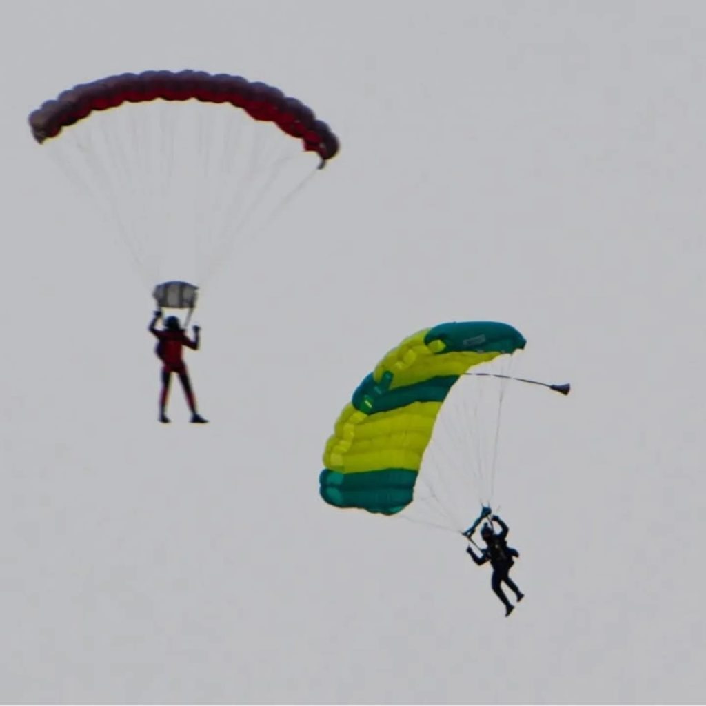Instagram post from romandieparachutisme. This post is in position 1.