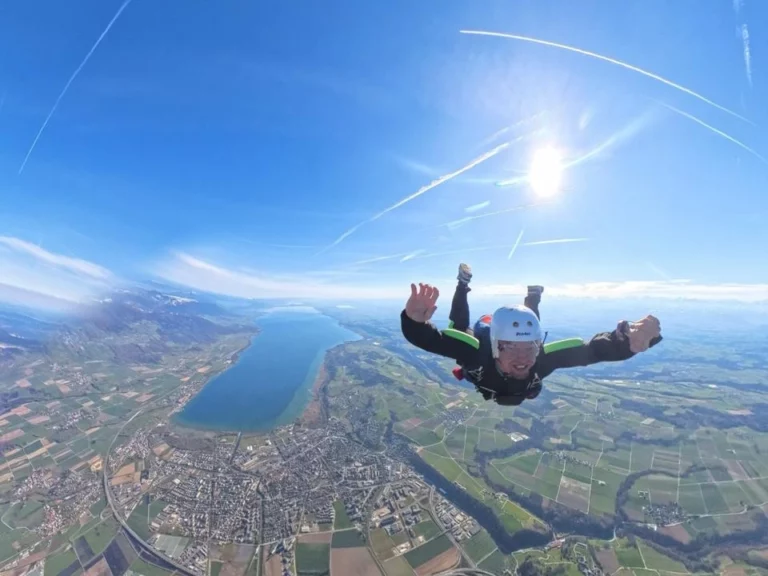 Instagram post from romandieparachutisme. This post is in position 10.