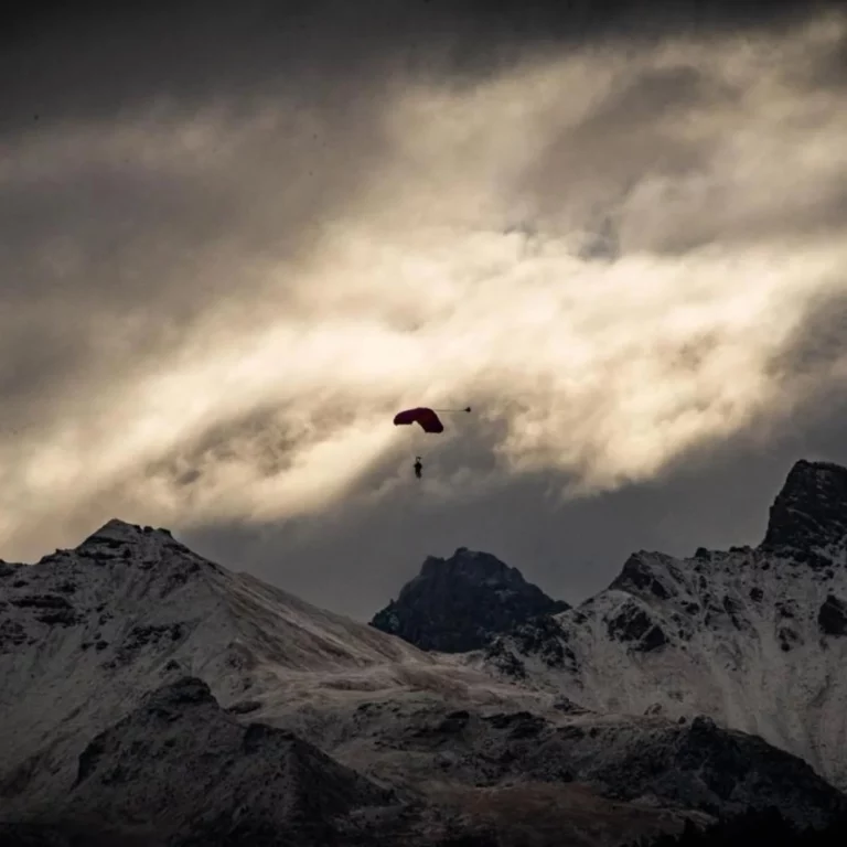 Instagram post from romandieparachutisme. This post is in position 2.