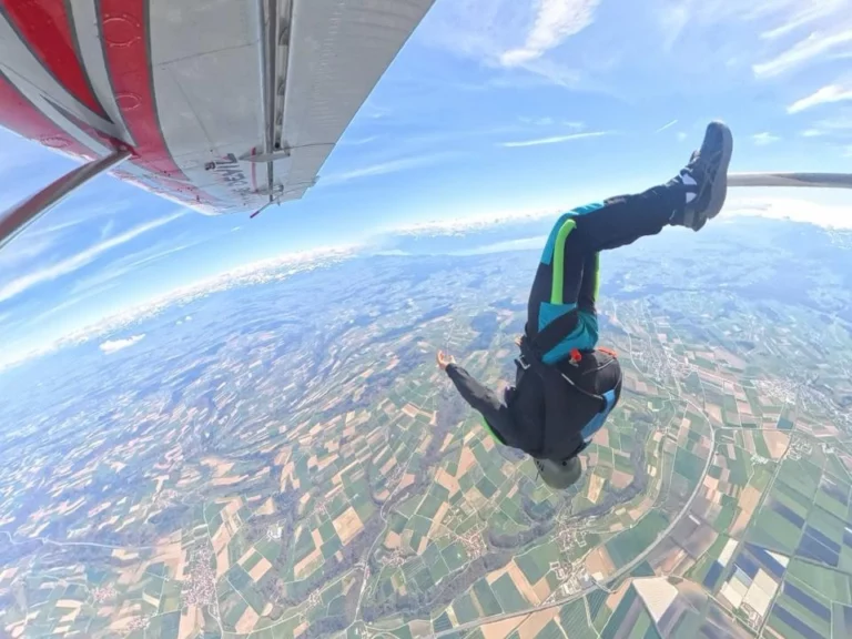 Instagram post from romandieparachutisme. This post is in position 2.