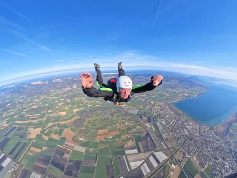 Instagram post from romandieparachutisme. This post is in position 3.