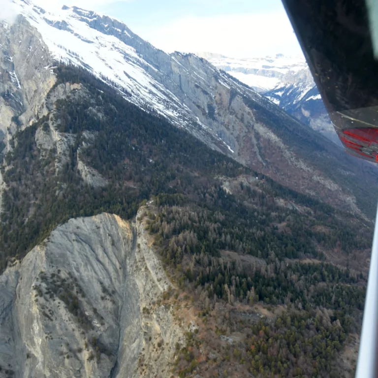 Instagram post from romandieparachutisme. This post is in position 3.