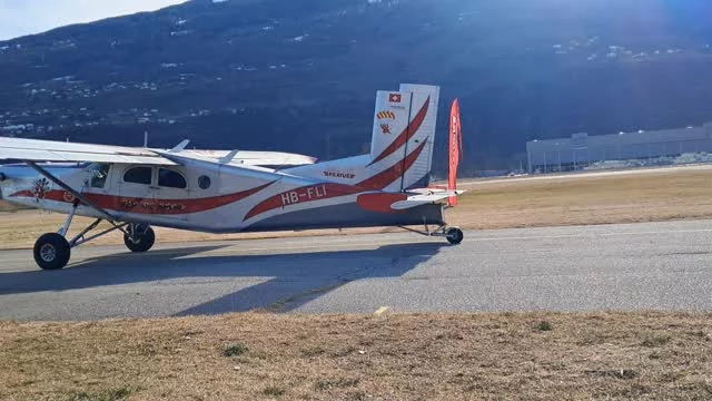 Instagram post from romandieparachutisme. This post is in position 1.