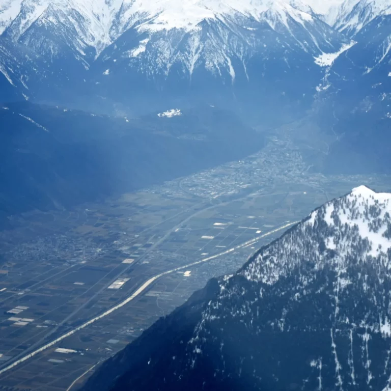 Instagram post from romandieparachutisme. This post is in position 4.